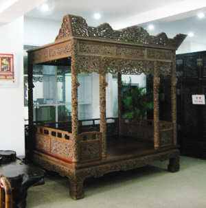 “吴三桂龙床”现身